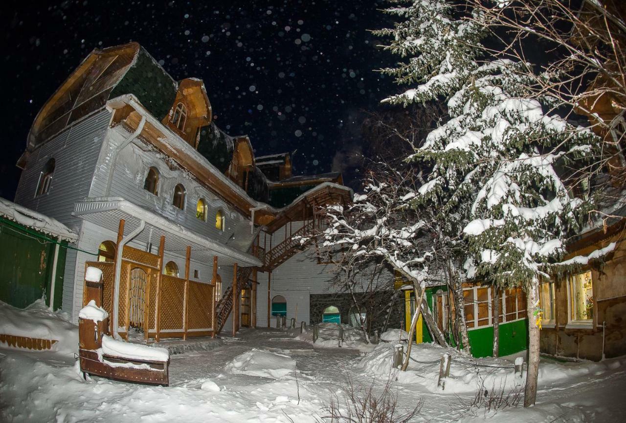 Hotel Gostinitsa Russkiy Sever Salechard Exteriér fotografie